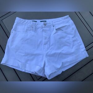 Wild Fable Highest Rise Mom White Denim Shorts Size 10/30R